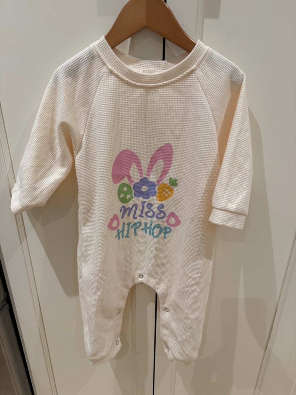 Cream miss hip hop Baby Romper with Bunny Graphic 18-24m
